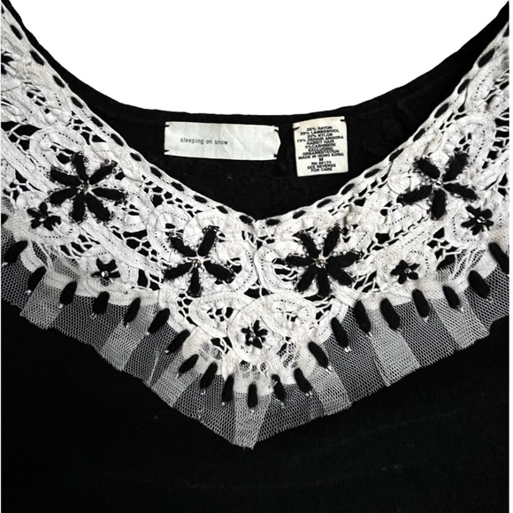 Anthropologie Sleeping on Snow Black Lambswool w/Cream Lace Detail Sweater, sz M - Picture 5 of 9